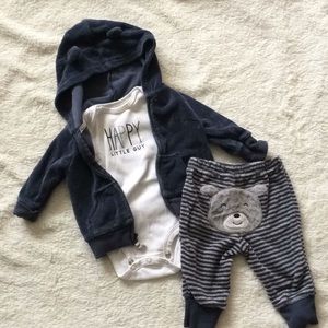 Baby boy Carter's 3 piece set.